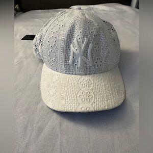 Kith & Kin New York Yankees Cotton Eyelet 59fifty cap size 7 7/8 NWT